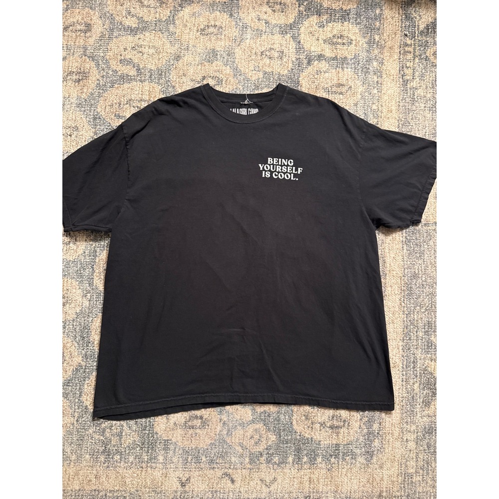 Dressed in LALA Tee Shirt Size L/XL Excellent Condition